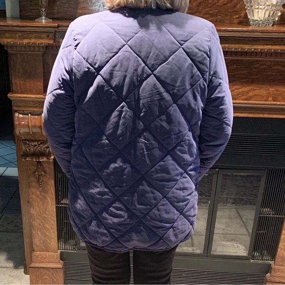 Old Navy Women’s Navy Blue “Quilted Puffer” Coat. Size Medium. - Picture 6 of 6